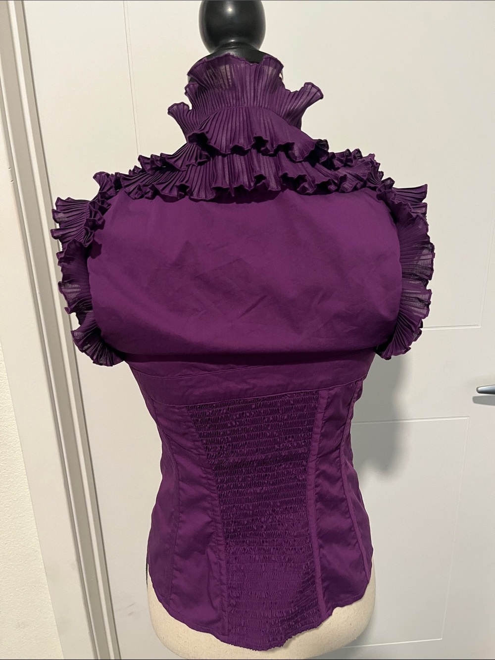 Y2K Bebe Purple Ruffled Button Front Sweetheart Neckline Top 2000’s Feminine - Picture 4 of 7
